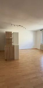Helle 4-Zimmer-Wohnung mit sehr guter Verkehrsanbindung - Photo 1