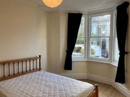 Cromer Road, Bristol - Photo 2
