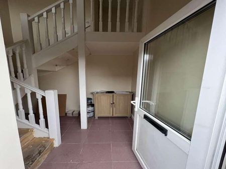 Arras Close, Trowbridge, Wiltshire, BA14 - Photo 2