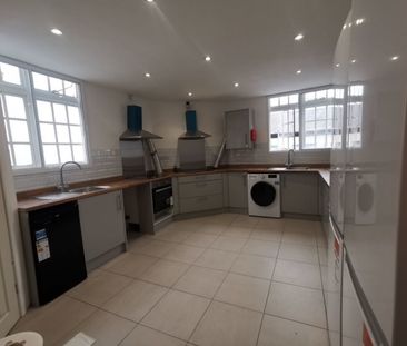 1 bed Apartment for Rent - Photo 5