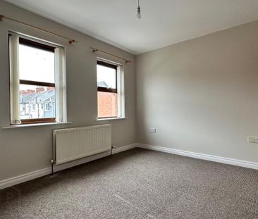 21 Oakdene Drive, Belfast, BT4 1LD - Photo 4