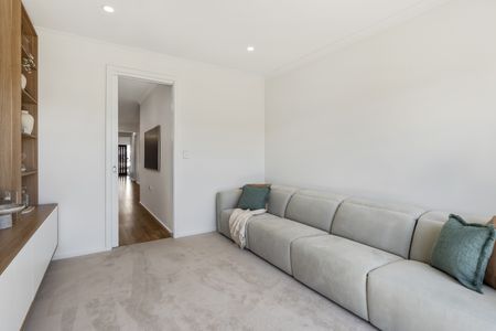 46 Mcmillan Circuit, Gillman SA 5013 - House For Rent - $850 | Domain - Photo 5