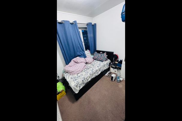 Room in a Shared Flat, Stratford, E15 - Photo 1