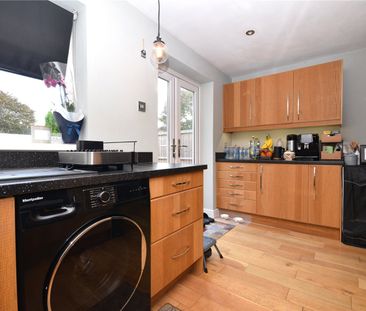 3, Oakroyd Fold, Churwell, Morley, Leeds, LS27 7YH - Photo 6