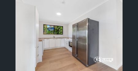 Home in the Treetops! - Photo 5