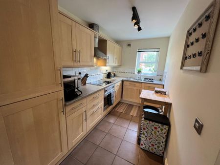 2 bedroom apartment to rent - Photo 4