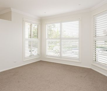 Low maintenance four bedroom home in convenient Corlette location - Photo 4