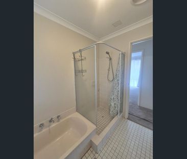 NEW Paint, NEW Carpet, NEW Kitchen, NEW FEEL - Photo 5