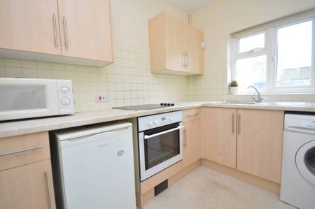 Patricia Road, Norwich - Photo 2