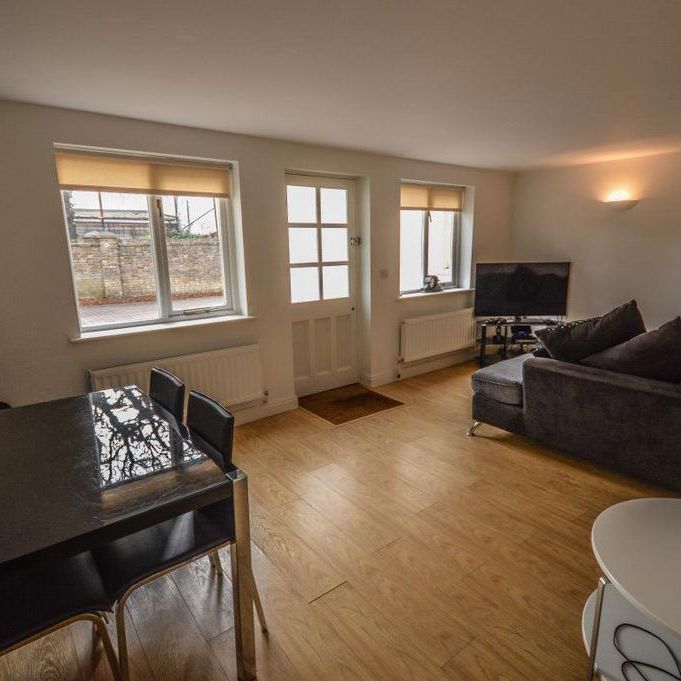 2 bedroom house to rent - Photo 1