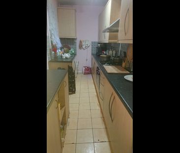 2 Bed Terraced House, Raymond Road, LE3 - Photo 2