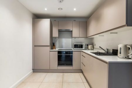 1 bedroom flat to rent - Photo 2