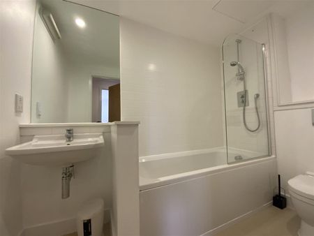 2 BED Apartment To rent - Photo 5