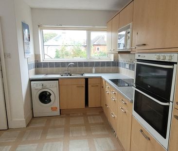 2 bed ground floor flat to rent in New Park Road, Bournemouth, BH6 - Photo 3