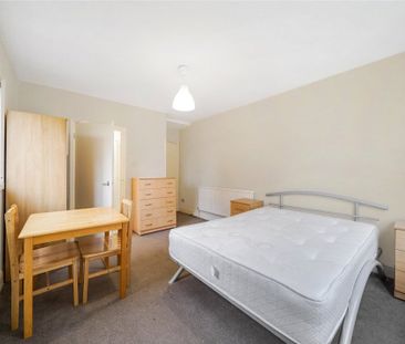 Stanley Gardens - Photo 2