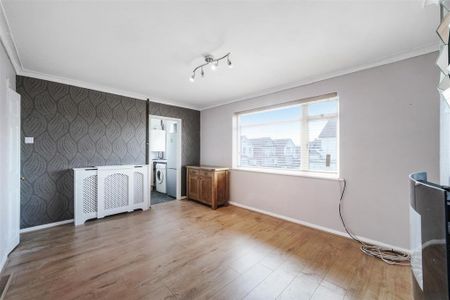 2 bedroom maisonette to rent - Photo 2