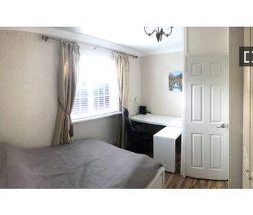 Beds for rent in a shared room for students in Dublin - Photo 3
