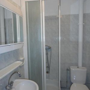 Location Appartement 1 pièce 24m² VILLEFRANCHE SUR SAONE 69400 - Photo 2
