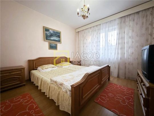 Apartament 3 camere de inchiriat – Bacau, Str. Panselelor - Photo 1