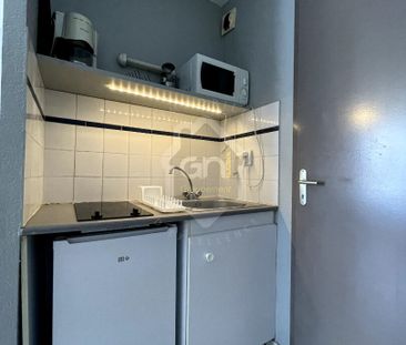 A LOUER AVIGNON ST LAZARE STUDIO MEUBLE AVEC PARKING FERME, - Photo 1