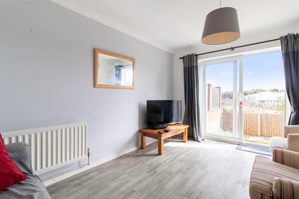 4 bedroom semi-detached house to rent - Photo 1