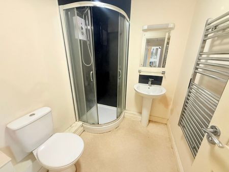 Sherborne Road, Yeovil, Somerset - Photo 2