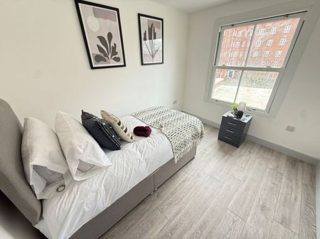 Kentish Town Road, London - Photo 4