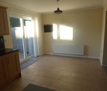 3 bedroom end of terrace house to rent - Photo 1