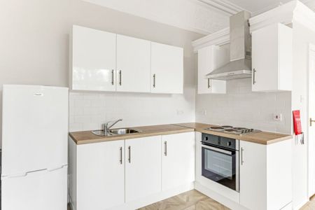 Studio Flat To Let - Photo 5