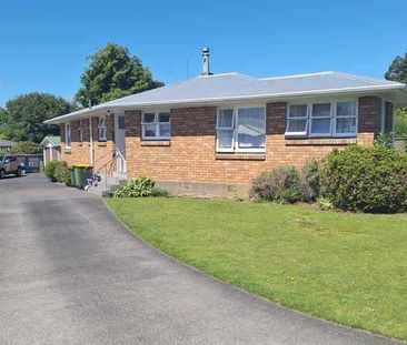 Family Brick Home - Photo 4