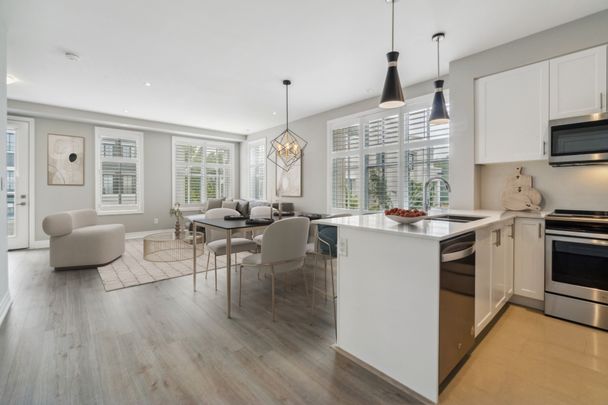 For Lease - 657 Cricklewood Drive Unit# 532, Mississauga, Ontario - Photo 1