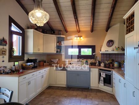 Ενοικίαση κατοικίας, 280 τ.μ., Άγιος Στέφανος, 1.700 € - Photo 2