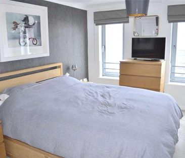 Woodcote Road, Wallington, SM6 - Photo 4