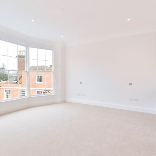 High Street, Godalming - 2 bedrooms Property for lettings - Seymours - Photo 1