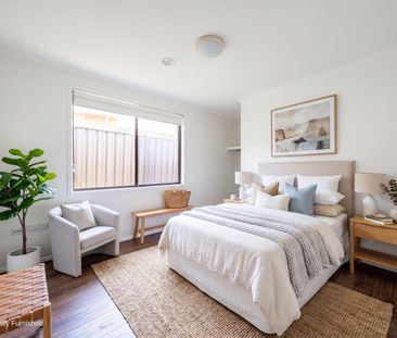 Spacious Family Home with a Fantastic Backyard! - Photo 2