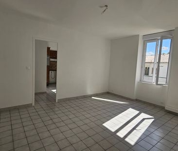 Location Appartement 2 pièces 48m² NARBONNE 11100 - Photo 1