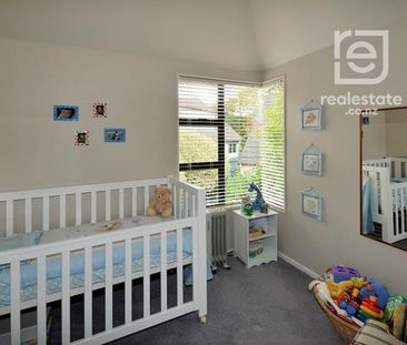 Spacious and sunny house in heart of Hillcrest - Photo 1