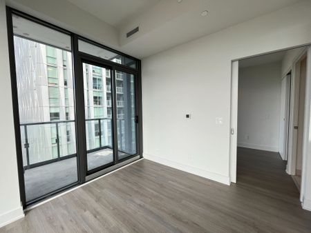 For Lease - 8 Cumberland Street Unit# 2702, Toronto, Ontario - Photo 5
