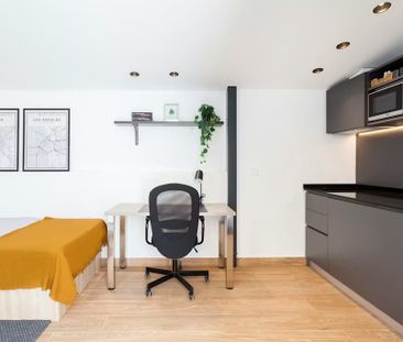 Carrer de Vinaròs, Valencia, Valencian Community 46020 - Photo 1