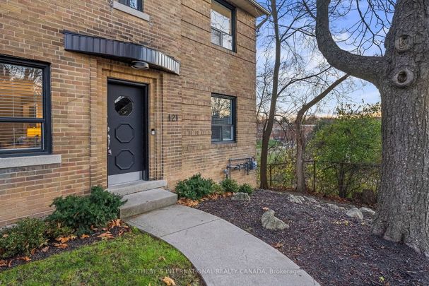 Maison unifamiliale détachée à louer à Toronto - Photo 1