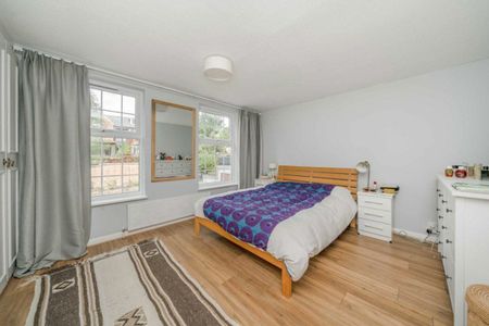 Regal Close, Ealing, W5 - Photo 3