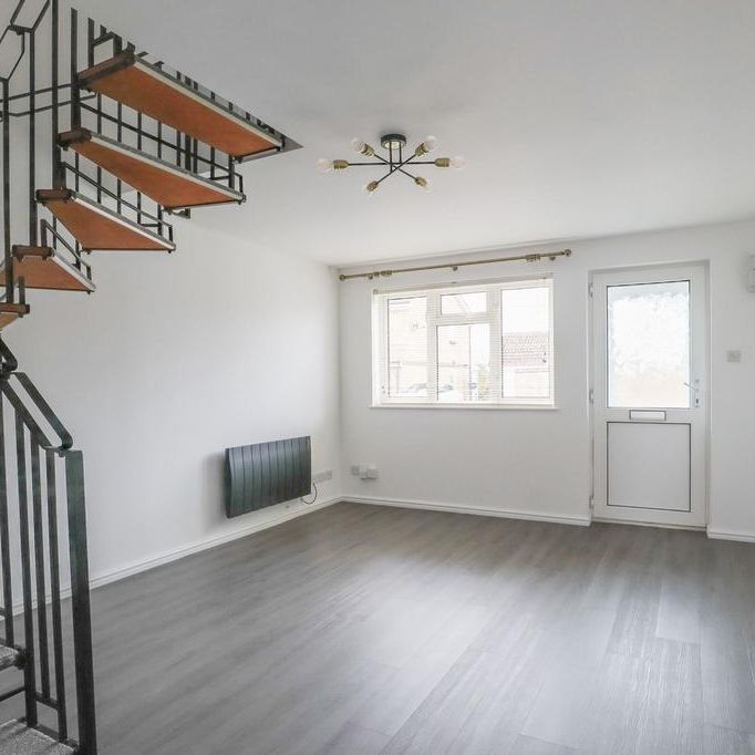 2 bedroom terraced house to rent - Photo 1