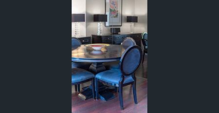 Stunning! Fully furnished in the heart of Carlton - Photo 2