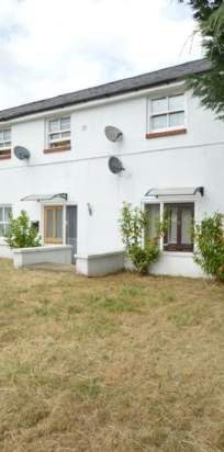 1 bedroom property to rent in Addlestone - Photo 1