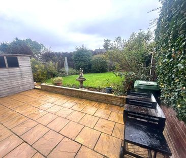 Redwood Road, Yeovil - Photo 3