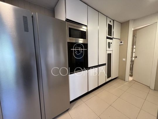 4 bedroom luxury Flat for rent in Madrid, Autonomous Region of Madrid - Photo 1