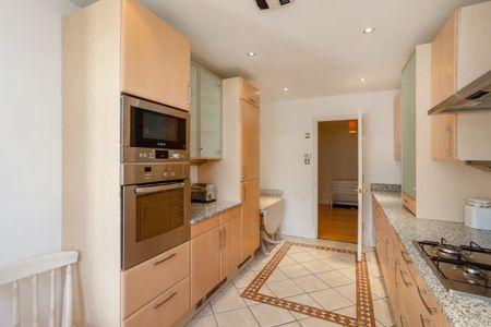 3 bedroom apartment to rent - Photo 4