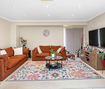 Spacious Family Home in the Sought-After Reserve Rise Estate - Photo 5