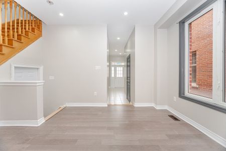 For Lease - 3056 Doyle Street, Mississauga, Ontario - Photo 3