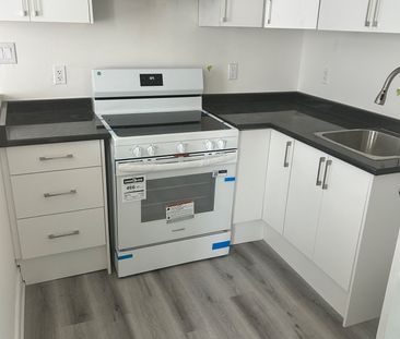 For Lease - 4299 Second Avenue Unit# 2, Niagara Falls, Ontario - Photo 6